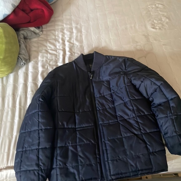 Shorts and pants are 3$ and shirts are 5 and 4$ - Picture 10 of 13